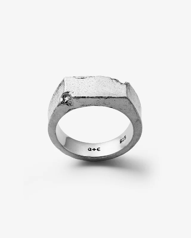 men’s braided leather bracelet Brute Signet Ring