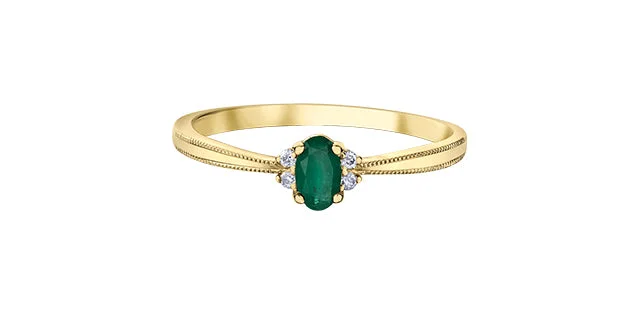 classic pearl strand necklace Diamond & Emerald Yellow Gold Gemstone Ring