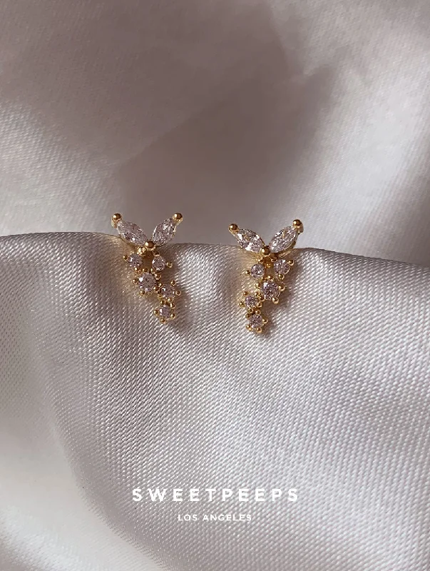 vintage-style filigree bracelet Effortless Butterfly Studs