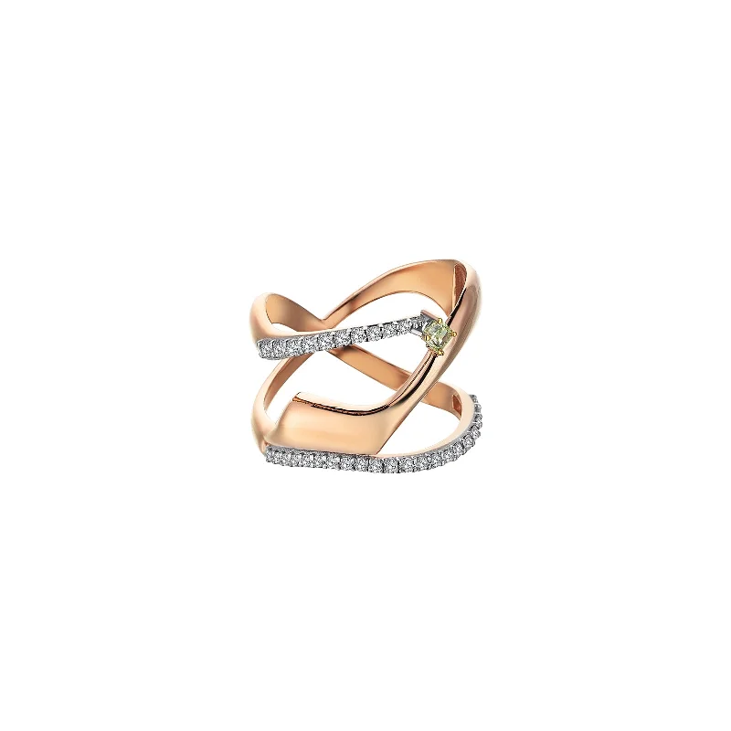 gold medallion pendant necklace Intertwined Ring