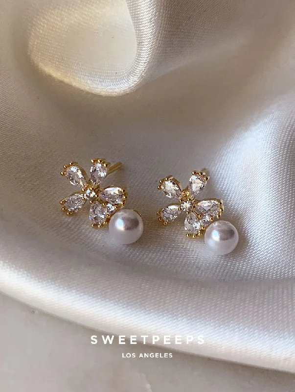 hammered silver wedding band Pearl Effect Flower Studs