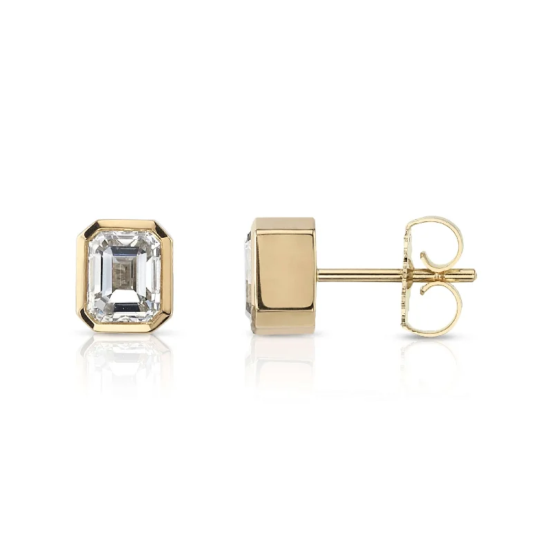 modern baguette diamond ring TEDDI STUDS