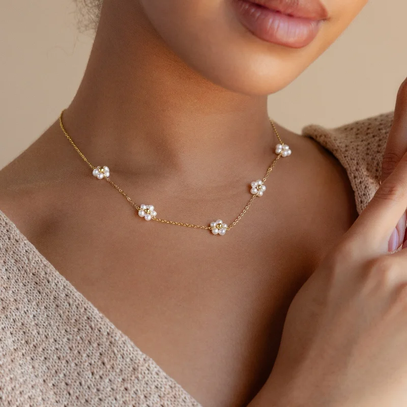 simple crystal pendant necklace Flower Pearl Station Necklace