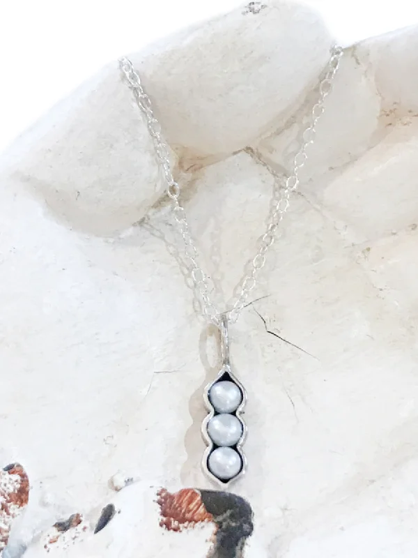 personalized couples necklace gold Pearl Pea Pod Necklace